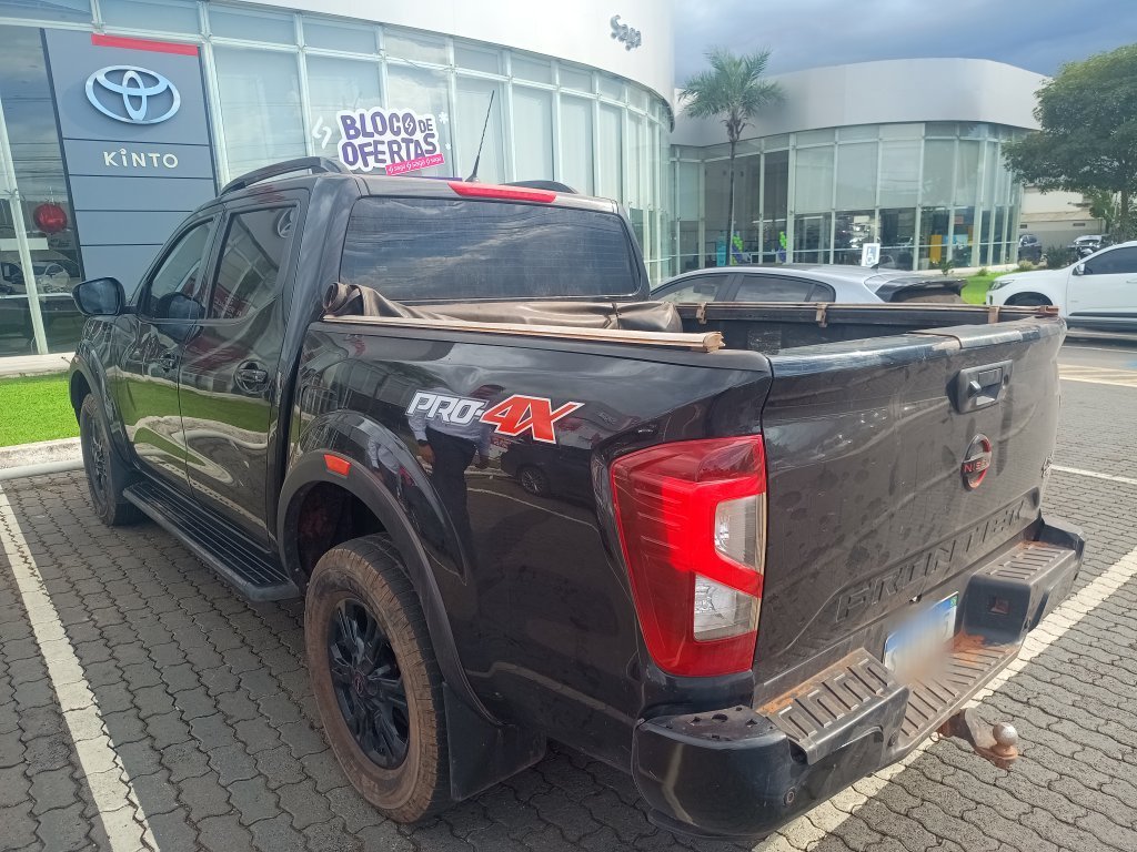 NISSAN FRONTIER 2.3 16V TURBO DIESEL PRO4X CD 4X4 AUTOM&Aacute;TICO