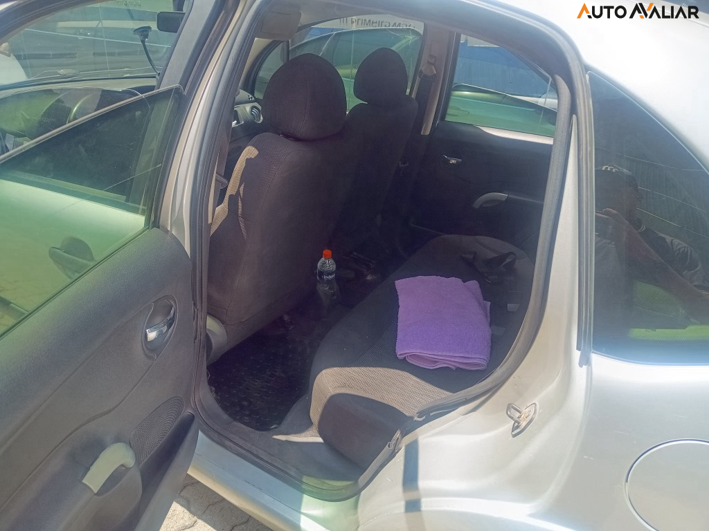 CITROEN C3 1.4 I GLX 8V FLEX 4P MANUAL