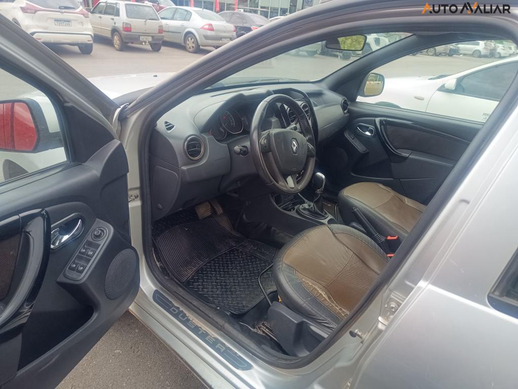 RENAULT DUSTER 2.0 DYNAMIQUE 4X2 16V FLEX 4P AUTOMATICO