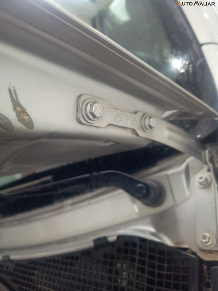 RENAULT DUSTER 2.0 DYNAMIQUE 4X2 16V FLEX 4P AUTOMATICO