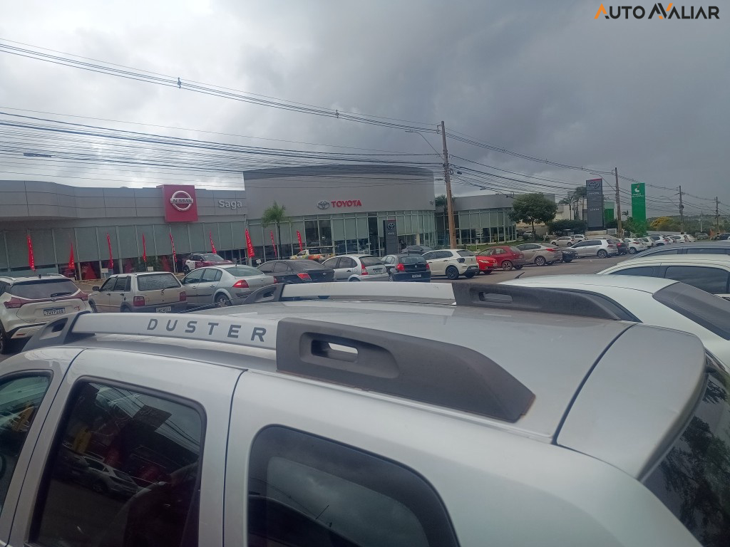 RENAULT DUSTER 2.0 DYNAMIQUE 4X2 16V FLEX 4P AUTOMATICO