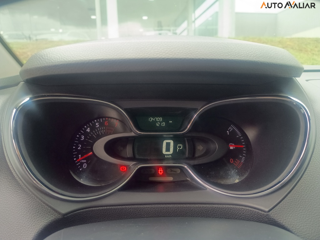 RENAULT CAPTUR 1.6 16V SCE FLEX INTENSE X-TRONIC