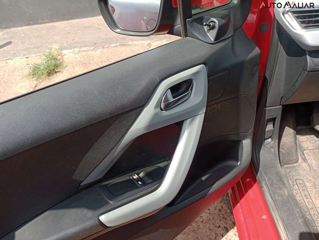 PEUGEOT 208 1.5 ACTIVE 8V FLEX 4P MANUAL