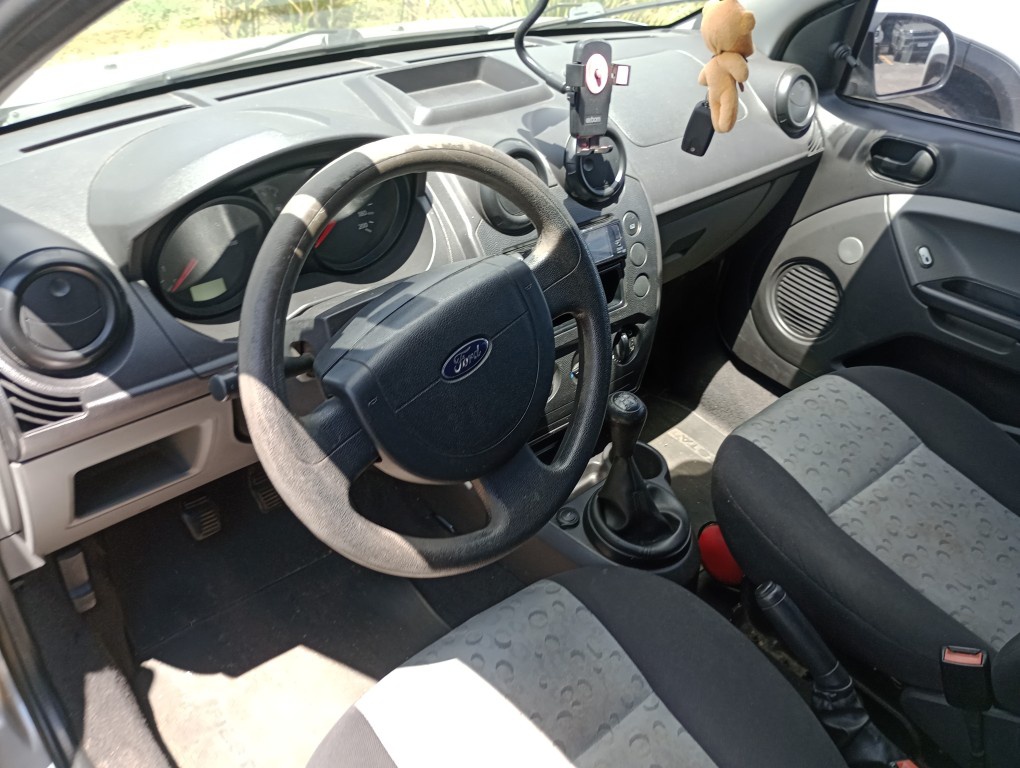 FORD FIESTA 1.6 MPI HATCH 8V FLEX 4P MANUAL