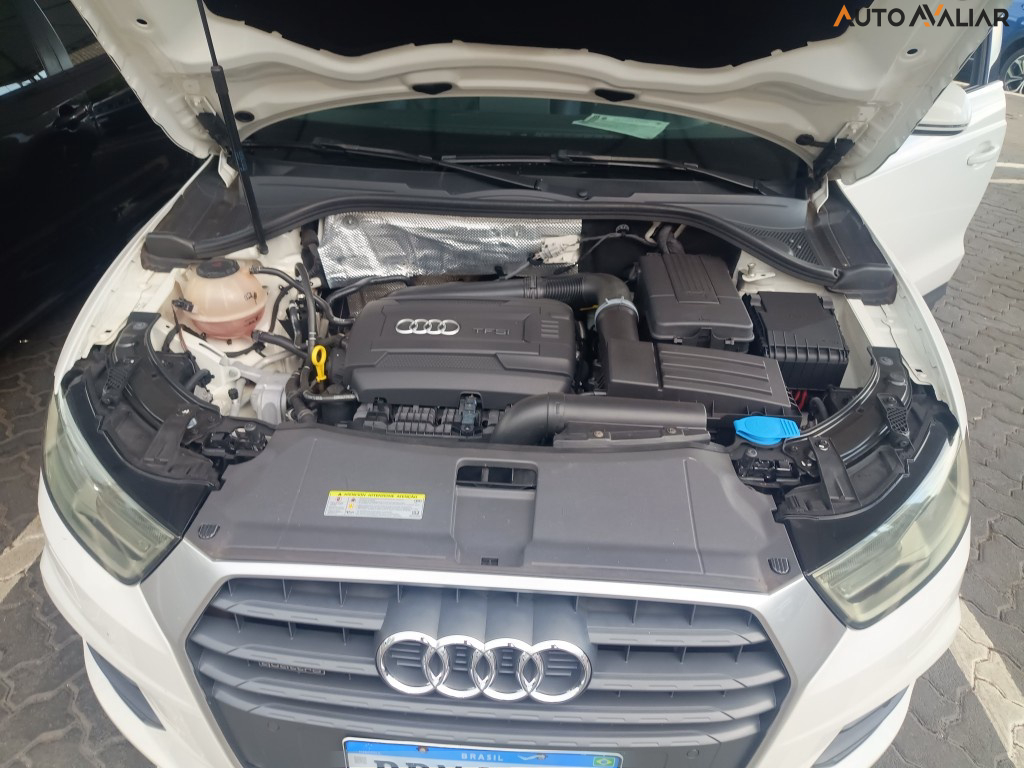 AUDI Q3 2.0 TFSI AMBIENTE QUATTRO 4P GASOLINA S TRONIC