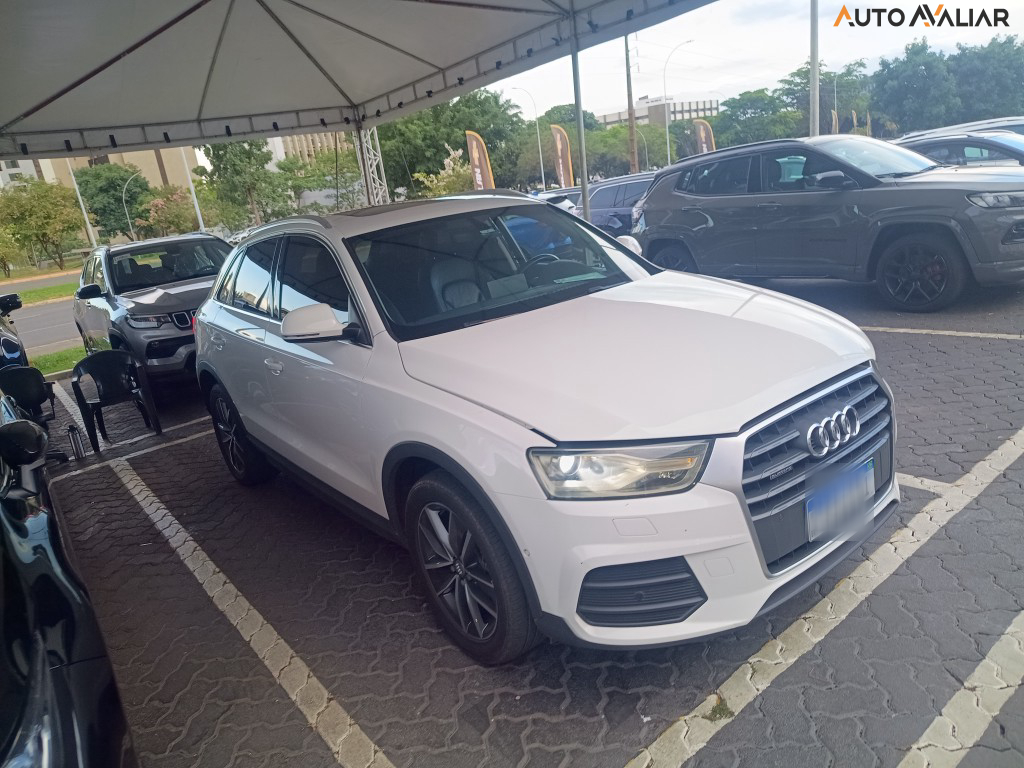 AUDI Q3 2.0 TFSI AMBIENTE QUATTRO 4P GASOLINA S TRONIC