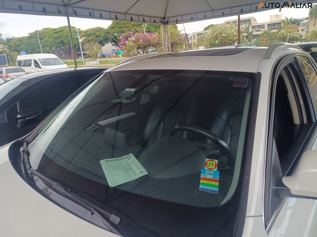 AUDI Q3 2.0 TFSI AMBIENTE QUATTRO 4P GASOLINA S TRONIC