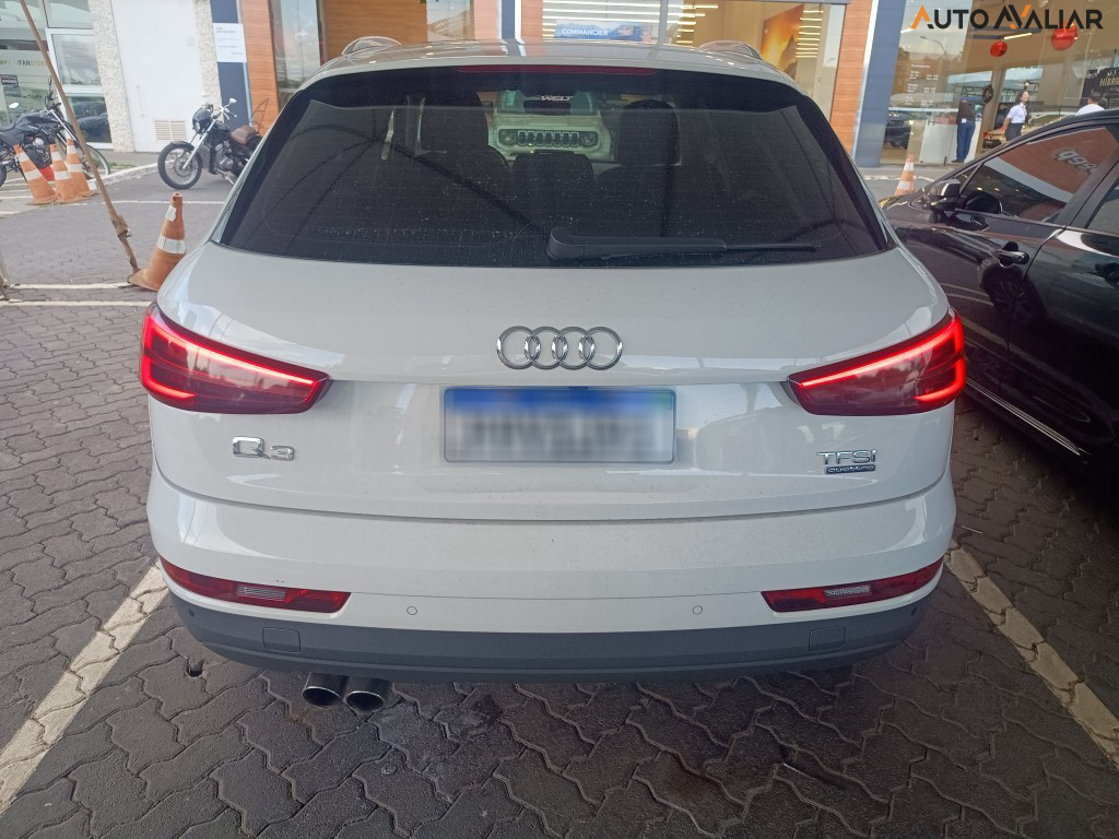 AUDI Q3 2.0 TFSI AMBIENTE QUATTRO 4P GASOLINA S TRONIC