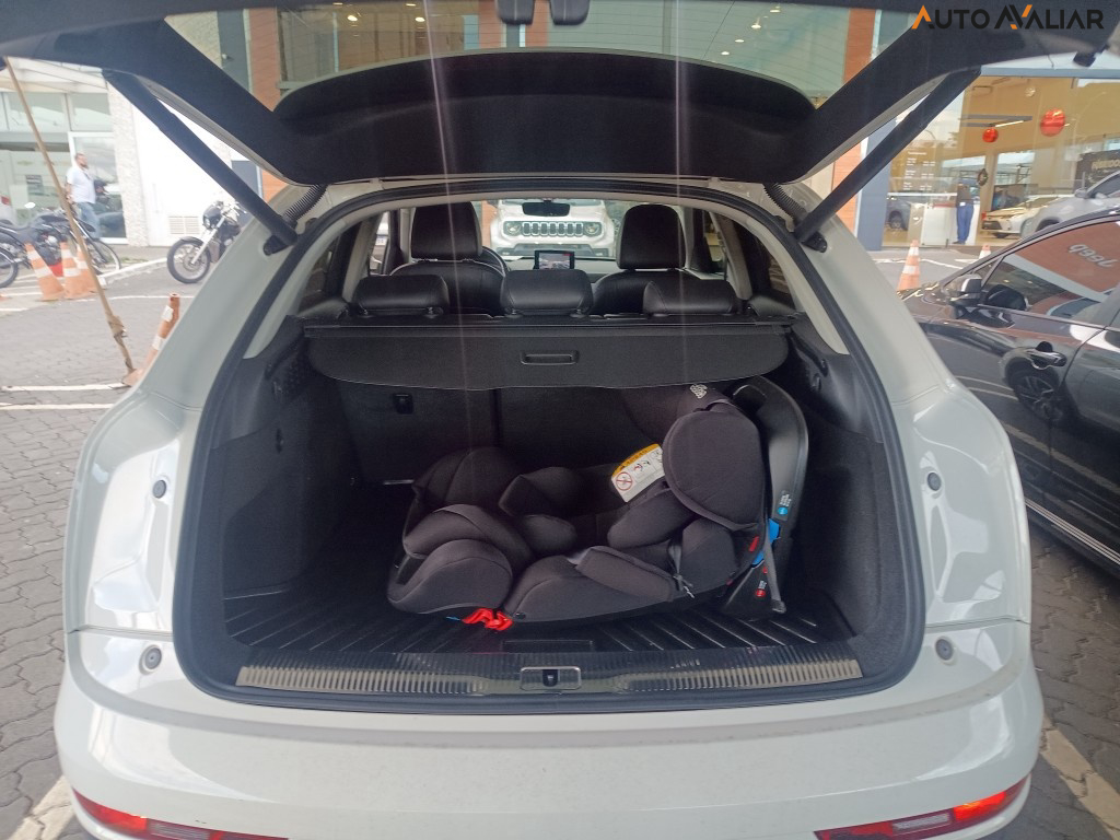 AUDI Q3 2.0 TFSI AMBIENTE QUATTRO 4P GASOLINA S TRONIC