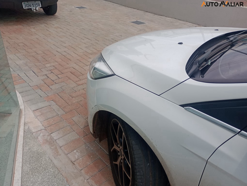 FORD FOCUS 2.0 TITANIUM 16V FLEX 4P POWERSHIFT