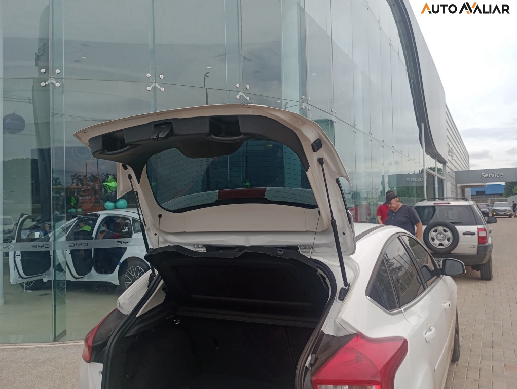 FORD FOCUS 2.0 TITANIUM 16V FLEX 4P POWERSHIFT