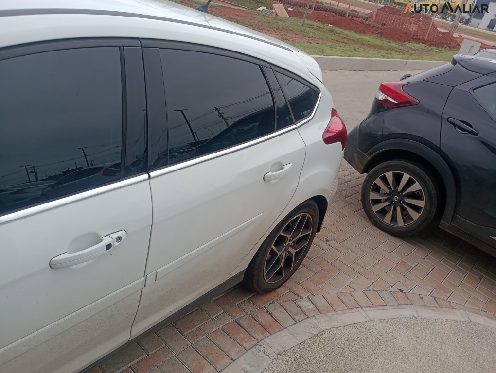 FORD FOCUS 2.0 TITANIUM 16V FLEX 4P POWERSHIFT