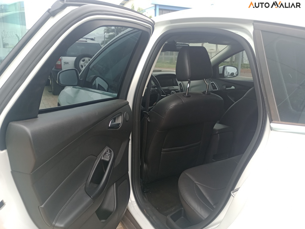 FORD FOCUS 2.0 TITANIUM 16V FLEX 4P POWERSHIFT