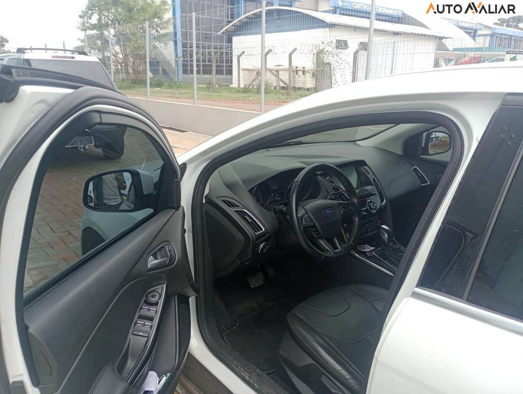 FORD FOCUS 2.0 TITANIUM 16V FLEX 4P POWERSHIFT