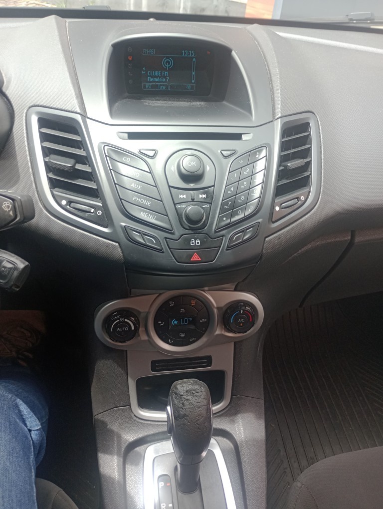 FORD FIESTA 1.6 SEL HATCH 16V FLEX 4P POWERSHIFT