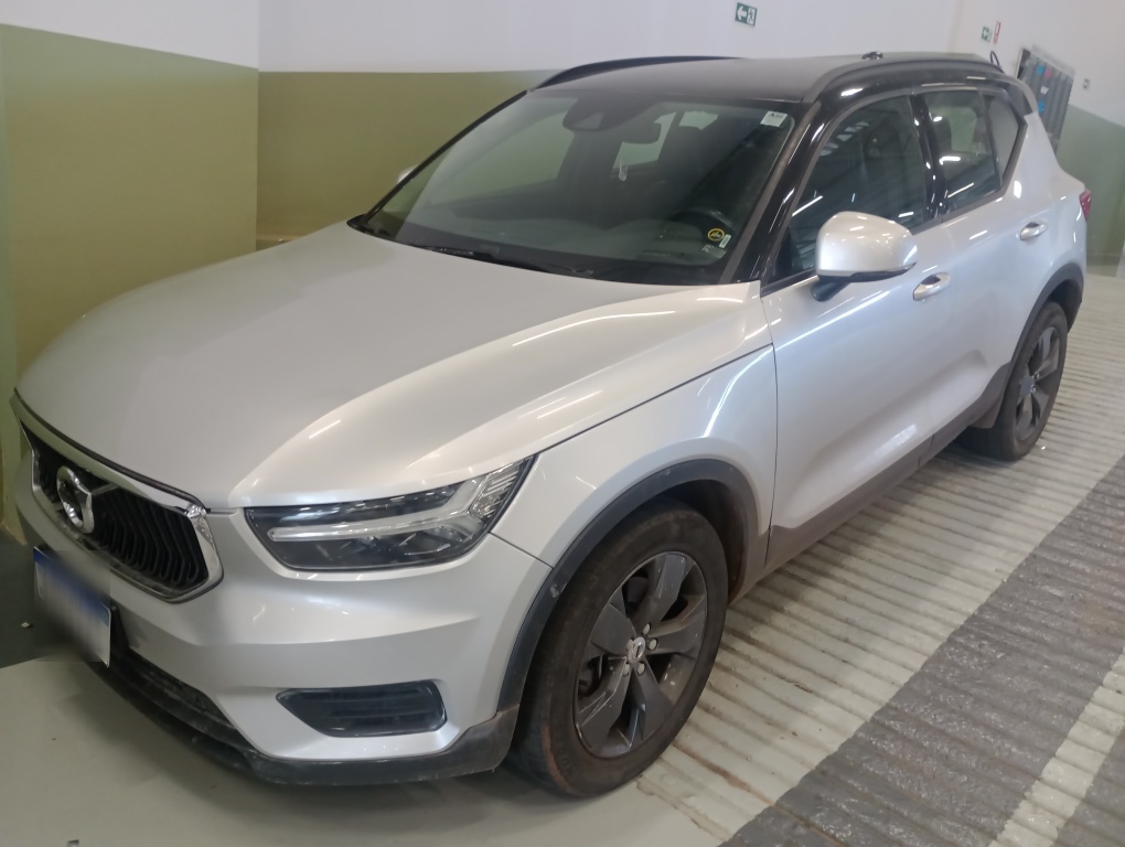 VOLVO XC40 2.0 T4 GASOLINA GEARTRONIC