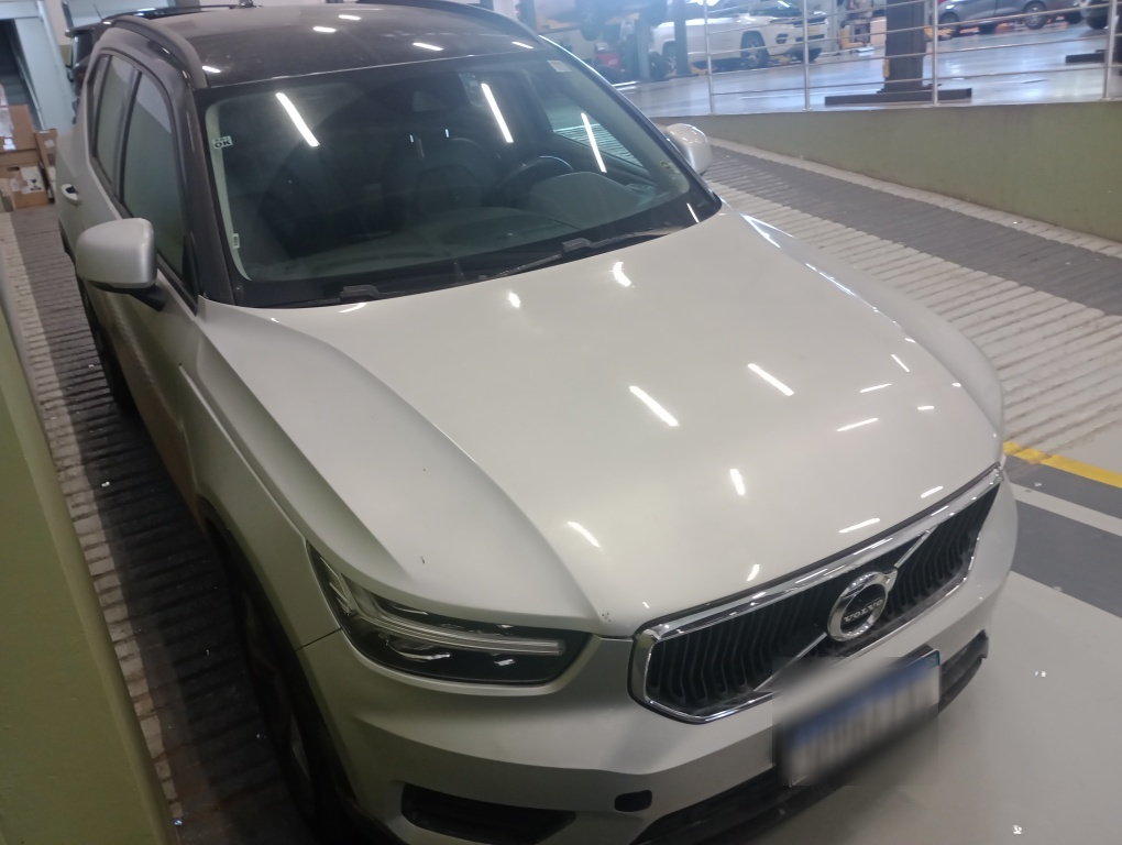 VOLVO XC40 2.0 T4 GASOLINA GEARTRONIC