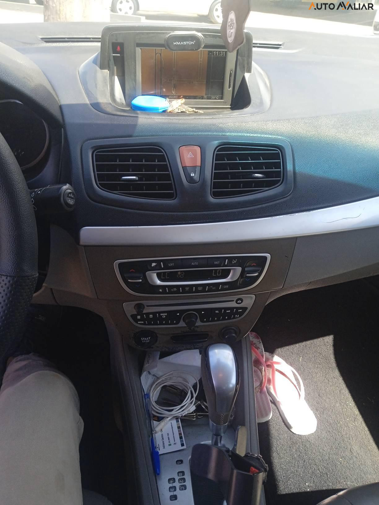 RENAULT FLUENCE 2.0 PRIVILEGE 16V FLEX 4P AUTOMATICO