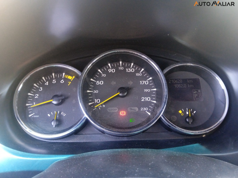 RENAULT FLUENCE 2.0 PRIVILEGE 16V FLEX 4P AUTOMATICO