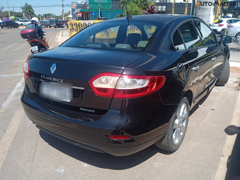 RENAULT FLUENCE 2.0 PRIVILEGE 16V FLEX 4P AUTOMATICO