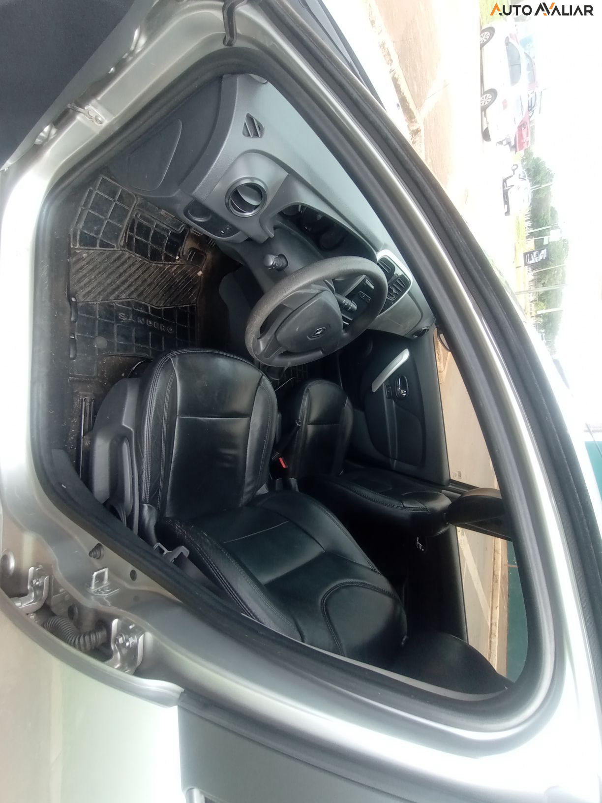 RENAULT SANDERO 1.0 EXPRESSION 16V FLEX 4P MANUAL