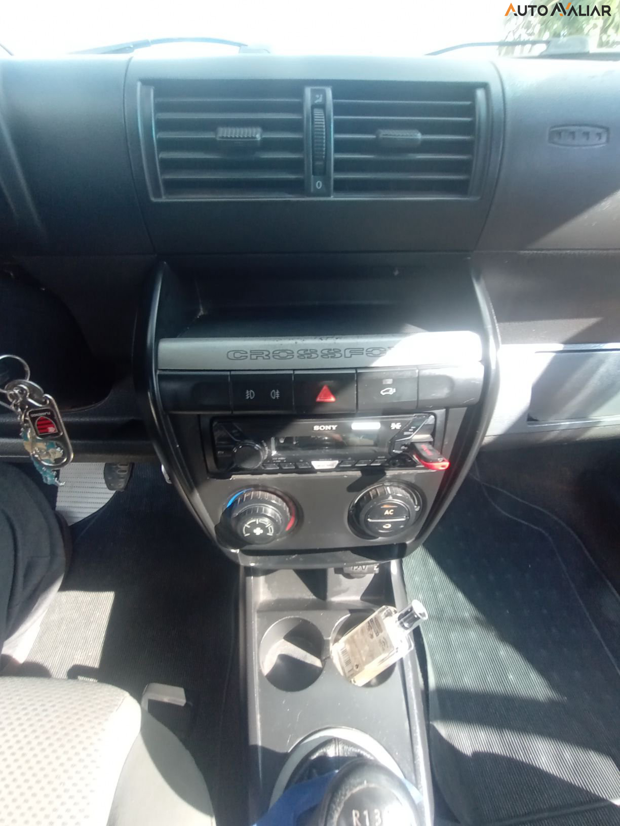 VOLKSWAGEN CROSSFOX 1.6 MI FLEX 8V 4P MANUAL