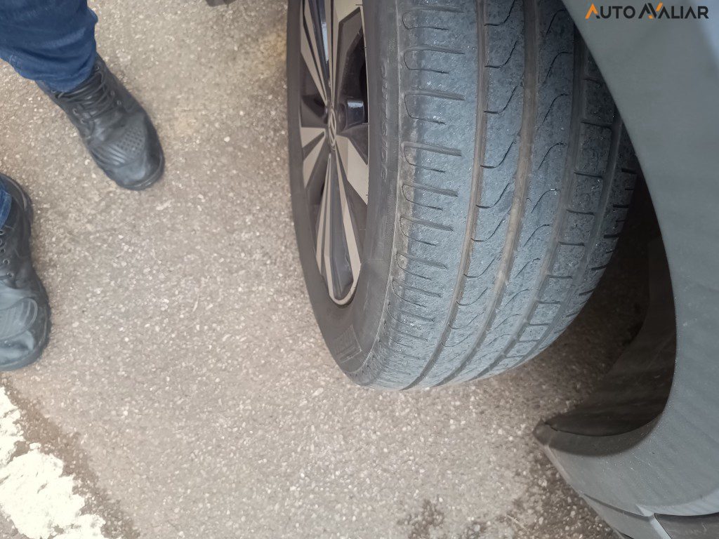 VOLKSWAGEN T-CROSS 1.0 200 TSI TOTAL FLEX SENSE AUTOM&Aacute;TICO