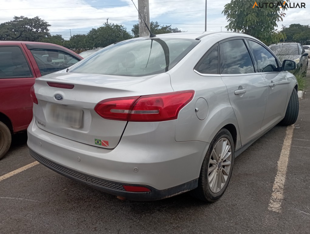 FORD FOCUS 2.0 TITANIUM SEDAN 16V FLEX 4P POWERSHIFT