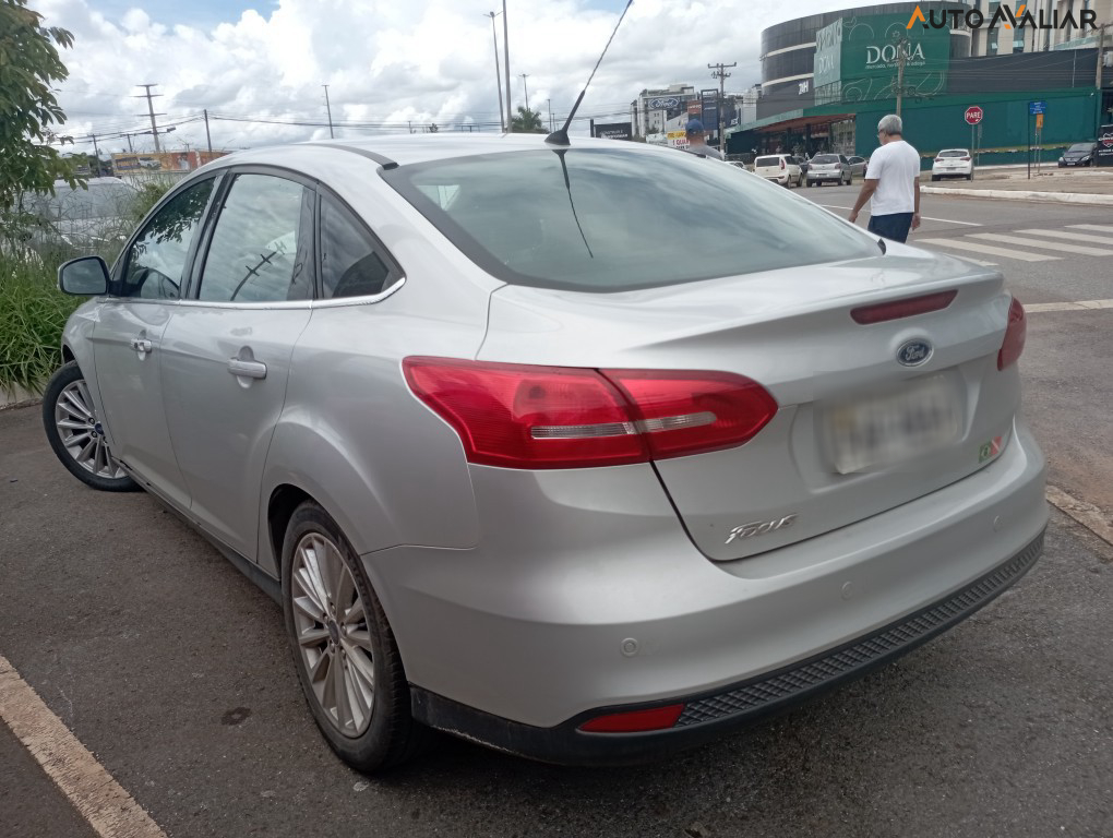 FORD FOCUS 2.0 TITANIUM SEDAN 16V FLEX 4P POWERSHIFT