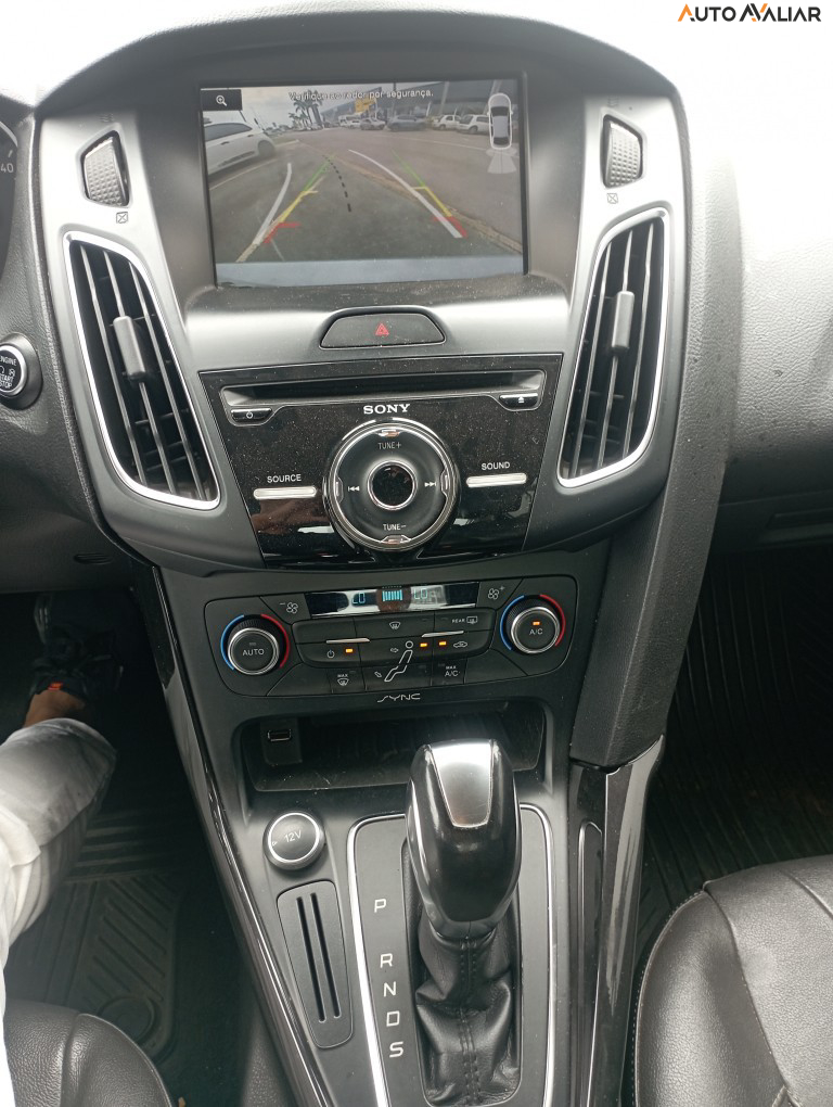 FORD FOCUS 2.0 TITANIUM SEDAN 16V FLEX 4P POWERSHIFT