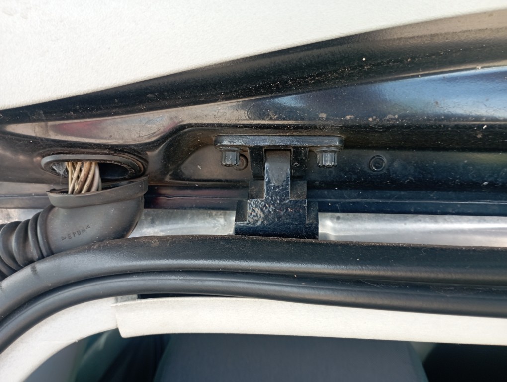 VOLKSWAGEN POLO 1.6 MI 8V FLEX 4P MANUAL