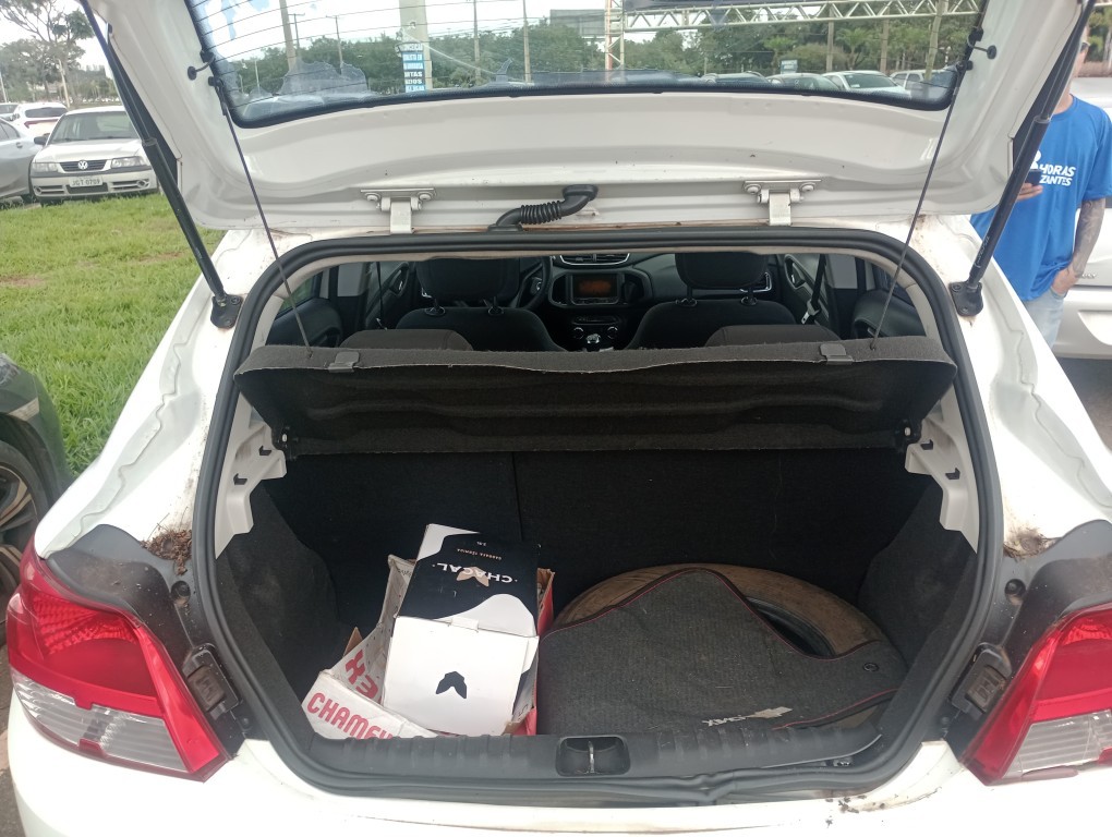 CHEVROLET ONIX 1.0 MPFI LT 8V FLEX 4P MANUAL