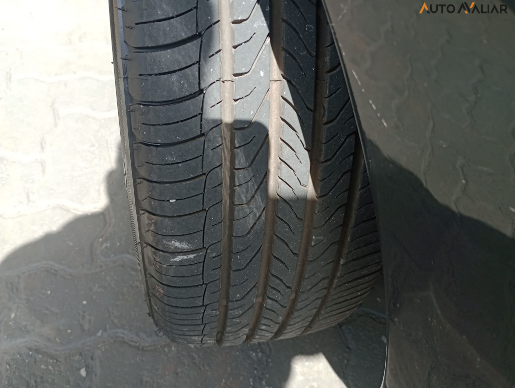 FORD FIESTA 1.6 TITANIUM HATCH 16V FLEX 4P POWERSHIFT