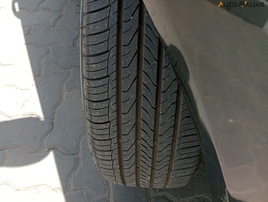 FORD FIESTA 1.6 TITANIUM HATCH 16V FLEX 4P POWERSHIFT