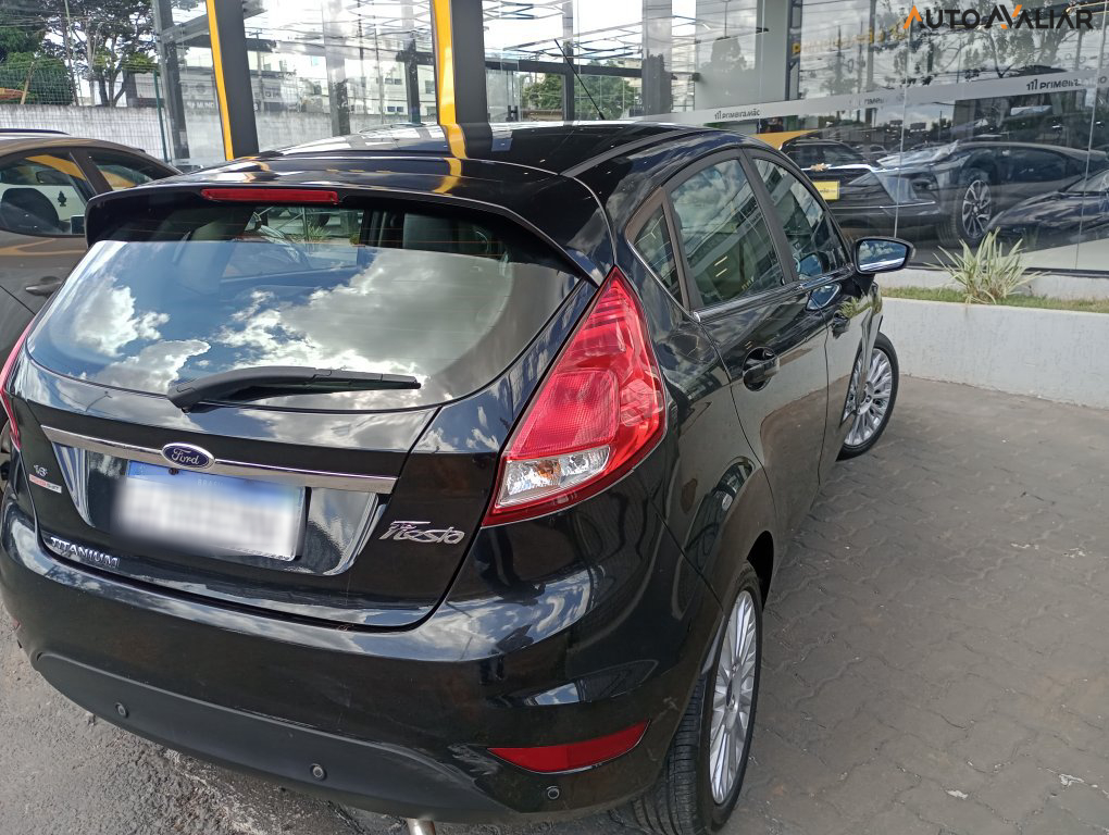 FORD FIESTA 1.6 TITANIUM HATCH 16V FLEX 4P POWERSHIFT