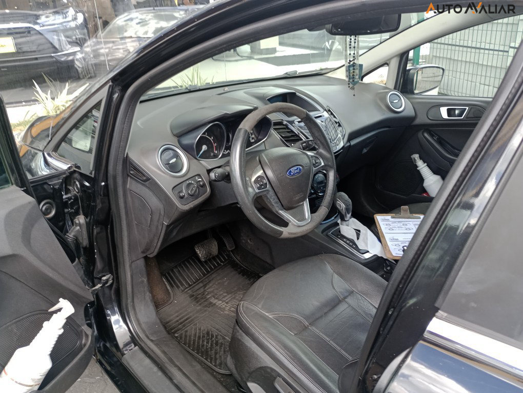 FORD FIESTA 1.6 TITANIUM HATCH 16V FLEX 4P POWERSHIFT