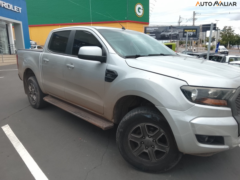 FORD RANGER 2.2 XLS 4X2 CD 16V DIESEL 4P AUTOMATICO