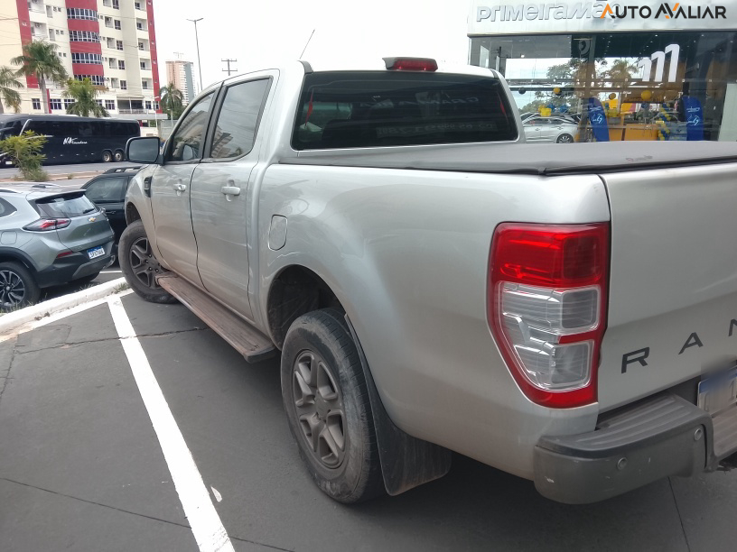 FORD RANGER 2.2 XLS 4X2 CD 16V DIESEL 4P AUTOMATICO