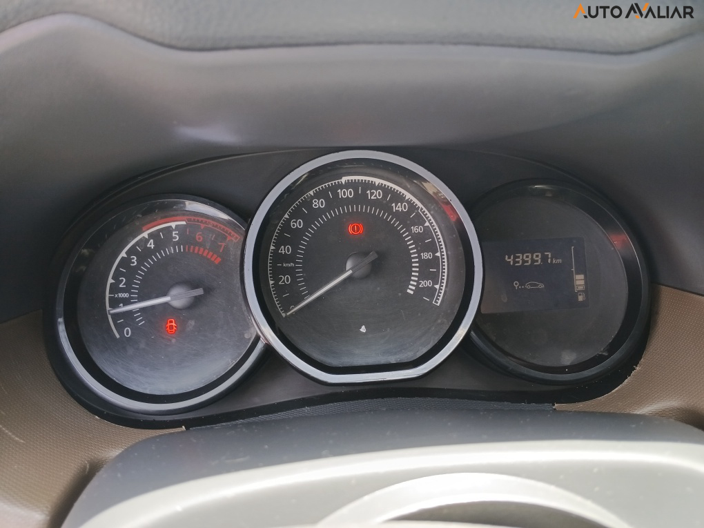 RENAULT DUSTER 2.0 DYNAMIQUE 4X4 16V FLEX 4P MANUAL