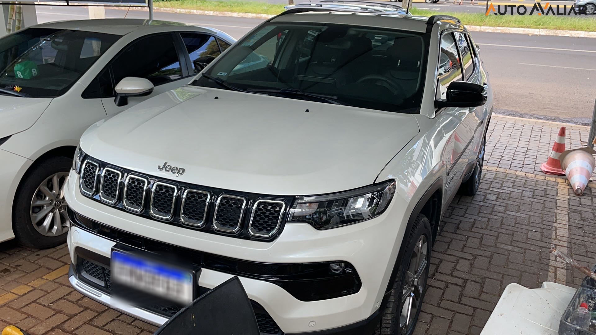 JEEP COMPASS 1.3 T270 TURBO FLEX LONGITUDE AT6