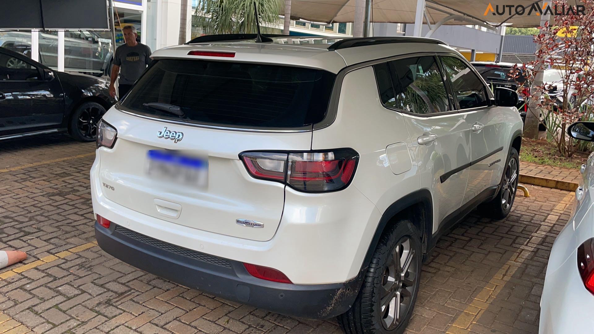 JEEP COMPASS 1.3 T270 TURBO FLEX LONGITUDE AT6