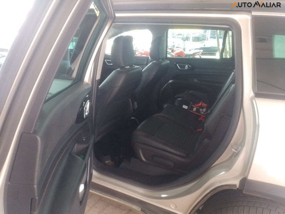 JEEP COMMANDER 2.0 TD380 TURBO DIESEL LIMITED AT9