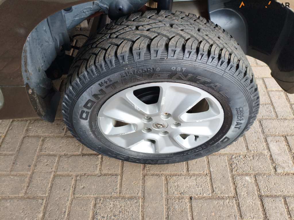 RENAULT DUSTER 2.0 DYNAMIQUE 4X2 16V FLEX 4P AUTOMATICO