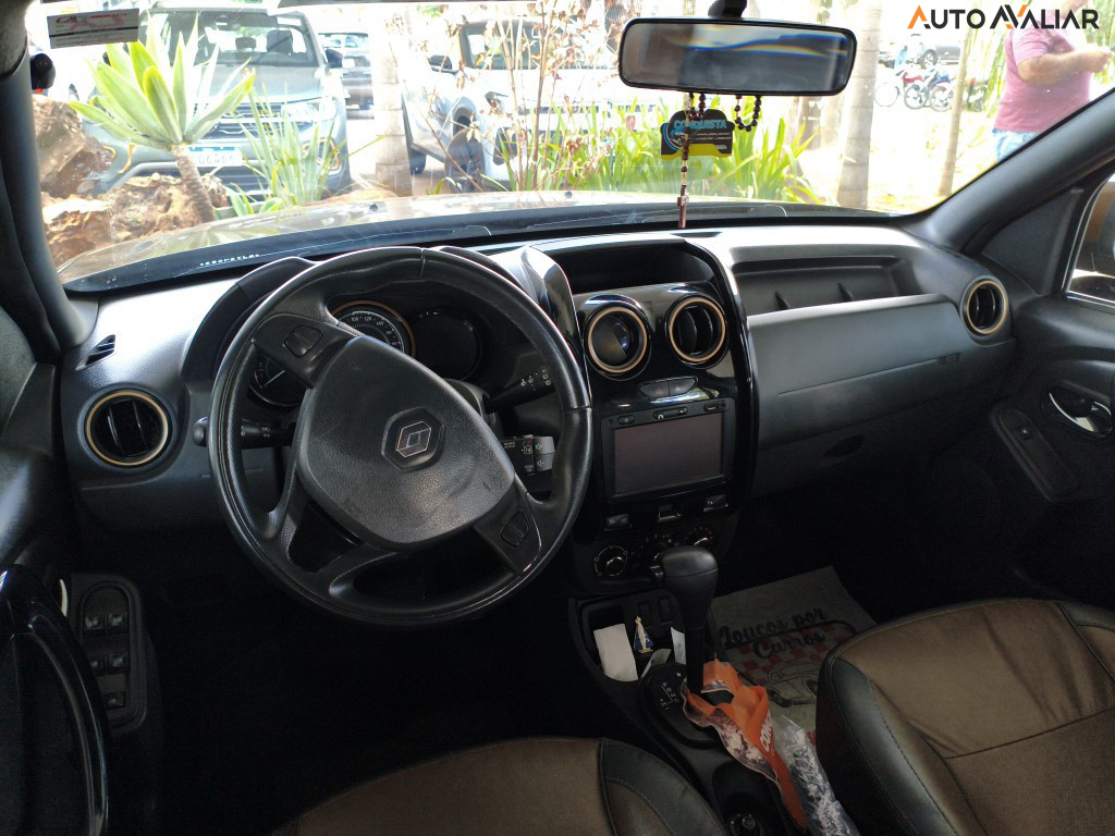 RENAULT DUSTER 2.0 DYNAMIQUE 4X2 16V FLEX 4P AUTOMATICO