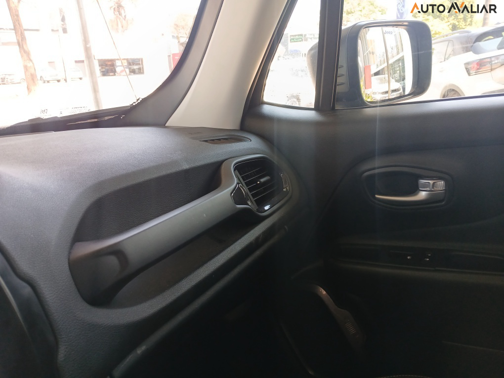 JEEP RENEGADE 1.3 T270 TURBO FLEX LONGITUDE AT6