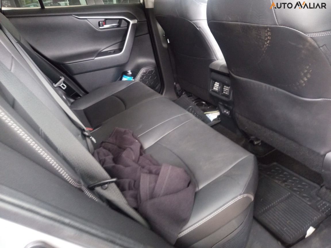 TOYOTA RAV4 2.5 VVT-IE HYBRID SX CONNECT AWD CVT