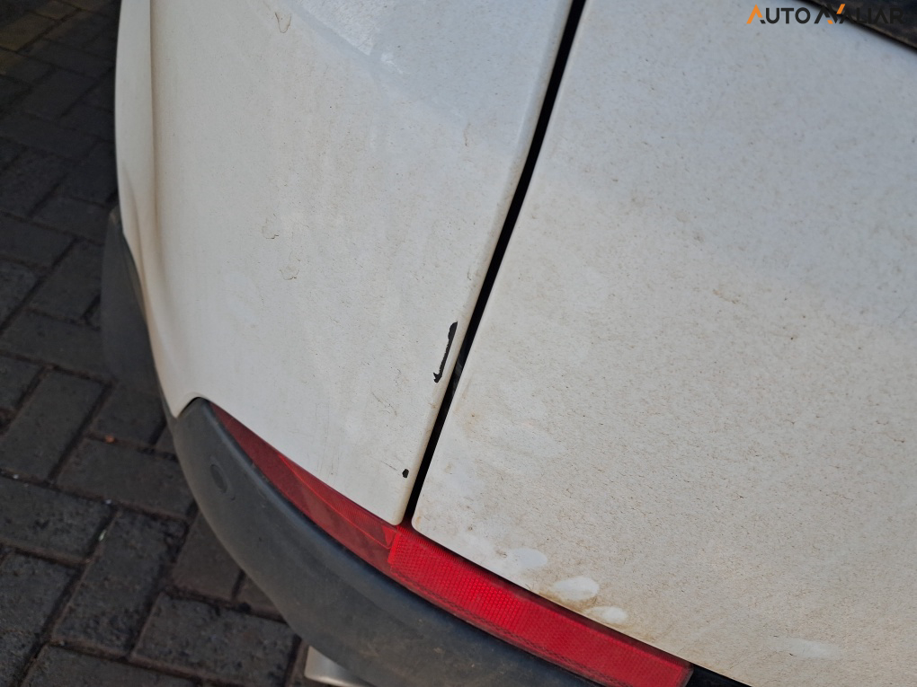 LAND ROVER DISCOVERY SPORT 2.0 16V TD4 TURBO DIESEL SE 4P AUTOM&Aacute;TICO