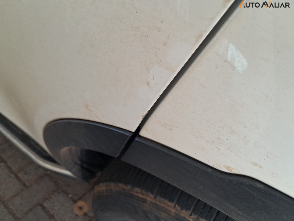 LAND ROVER DISCOVERY SPORT 2.0 16V TD4 TURBO DIESEL SE 4P AUTOM&Aacute;TICO