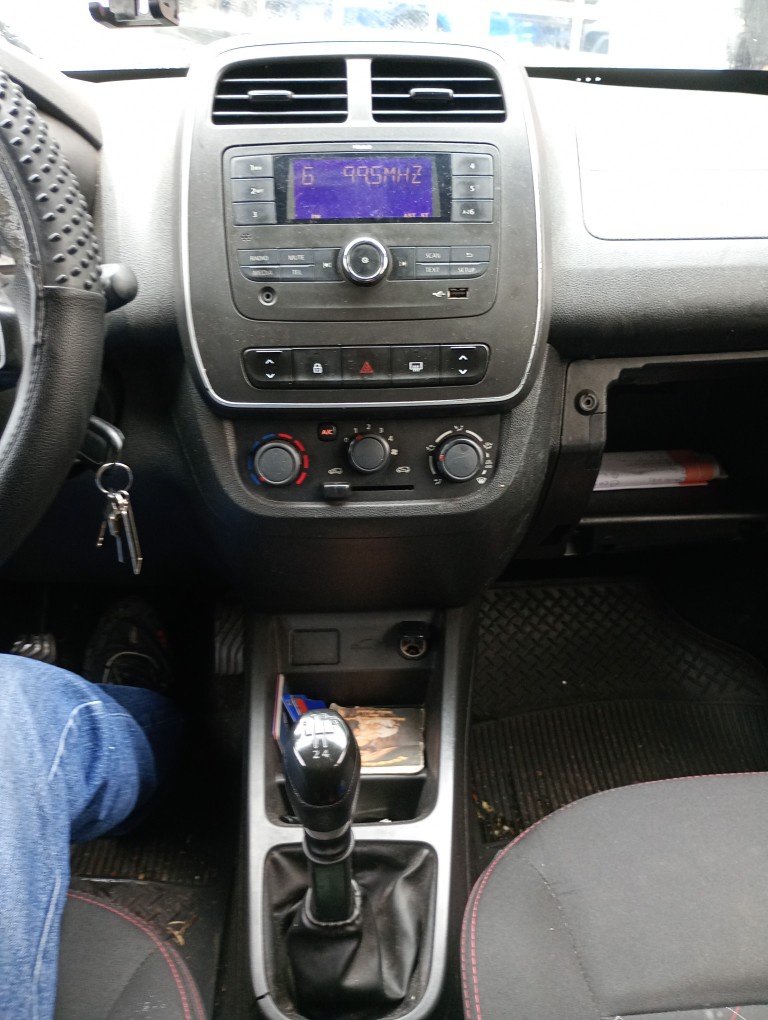 RENAULT KWID 1.0 12V SCE FLEX ZEN MANUAL