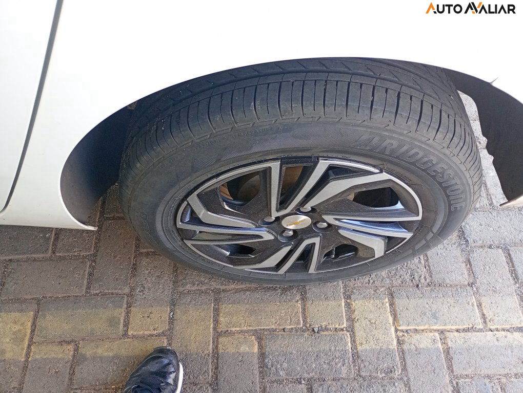 CHEVROLET ONIX 1.0 FLEX LT MANUAL